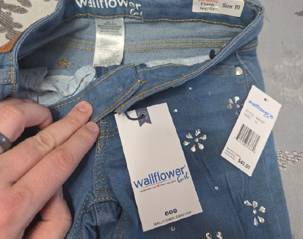 Wallflower Girls's Size 10 Light Blue Floral Flare Jeans - Picture 4 of 11